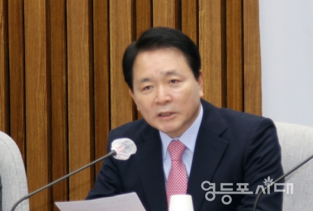 ▲성일종 정책위의장이 “본인의 횡재에 관한 진실규명부터 하기 바란다”라며 “횡재세를 내야 할 사람은 바로 이재명 대표다”라고 직격탄을 날리고 있다. Ⓒ영등포시대