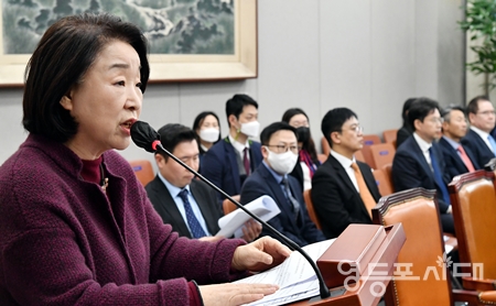 ▲정의당 심상정 의원이 2월 22일 오후 국회운영위원회에서 ‘국회법 일부개정법률안’에 대한 제안설명을 하고 있다. Ⓒ영등포시대