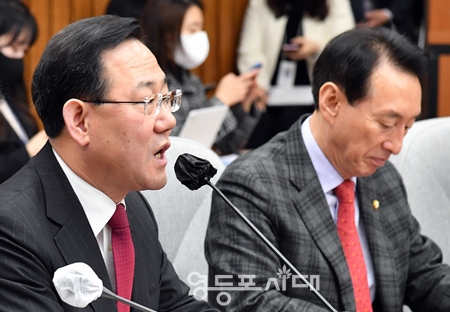 ▲주호영 원내대표가 24일 국회에서 열린 원내대책회의 모두 발언에서 3월 임시국회에 대해 설명하고 있다. Ⓒ영등포시대 