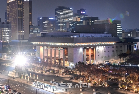 ▲세종문화외관 야경/이미지=서울시 제공