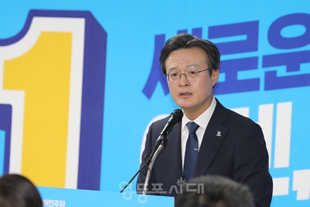 ▲채현일 예비후보가 2023년 12월 12일 자신의 선거사무소에서 총선 출마 기자회견을 하고 있다./영등포시대 DB