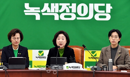 ▲녹색정의당 신임 원내대표로 추대된 심상정 의원이 수락사에서 “원내 마무리 투수로서 살신성인의 자세로 당의 총선 승리를 뒷받침하겠다”라고 밝히고 있다. Ⓒ영등포시대 