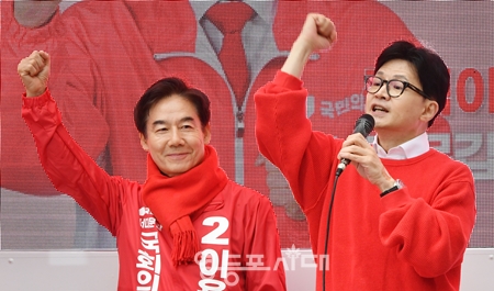 ▲이용호 후보가 “적어도 이재명 대표는 민주당 호남에 기반을 둔 정당, 호남의 역사성을 인정하는 정당으로 여기지 않는다, 저는 그렇게 생각한다”라며 자신의 지지를 호소하고 있다. Ⓒ영등포시대