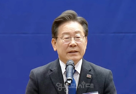 ▲이재명 대표가 5월 3일 국회 의원회관 대회의실에서 개최된 제22대 국회 더불어민주당 제1기 원내대표 선출 당선자 총회 인사말을 통해 “우리가 당의 구성원이기도 하고 개개 독립된 헌법기관이다”라고 강조하고 있다. Ⓒ영등포시대