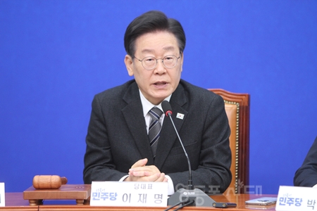 ▲이재명 대표가 5월 17일 국회에서 열린 최고위원회 모두 발언에서 “선 구제 후 구상 내용을 담은 개정안 통과로 전세 사기 피해자들이 더 이상 삶을 포기하는 일이 없도록 우리 민주당이 끝까지 최선을 다하겠다”라고 말하고 있다. Ⓒ영등포시대 