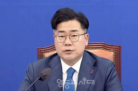 ▲박찬대 원내대표는 국민의힘과 윤석열 대통령에게 “어깃장만 놓을 생각 말고, 국민의 대표인 국회가 자기 역할을 다할 수 있도록, 국회가 마지막으로 처리한 법안들에 대해 다시 거부권을 남발해서 국민을 시험에 들지 말게 하시라”라고 촉구하고 있다. Ⓒ영등포시대 