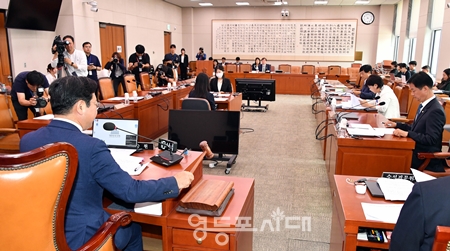 ▲국회 법제사법위원회 법안심사 제1소위원회는 6월 20일 국회에서 민주당 의원들만 참석한 가운데 회의를 열고 ‘채 상병 특검법’을 의결했다. Ⓒ영등포시대