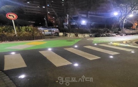 ▲영신고등학교 앞에 설치된 활주로형 횡단보도/이미지= 영등포구 제공 