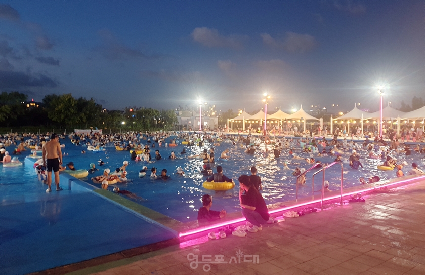 ▲여의도 달빛 수영장