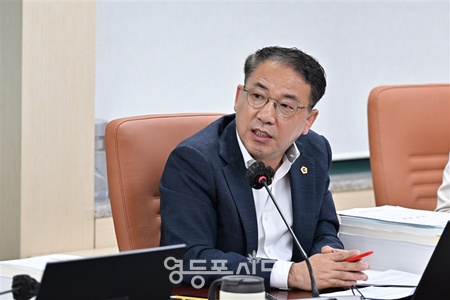 ▲김재진 서울시의원이 제331회 정례회 환경수자원위원회 회의에서 발언하고 있다. ⓒ서울시의회 제공 