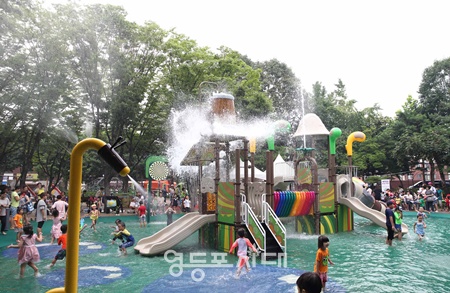 ▲원지어린이공원 물놀이장. ⓒ영등포구 제공