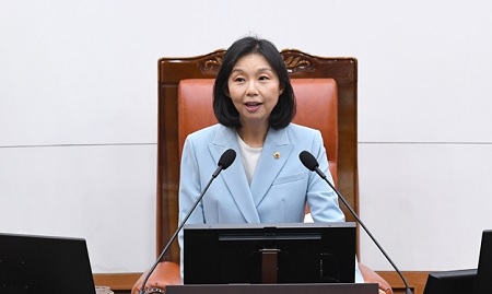 ▲지반침하로부터 시민 안전을 지키기 위한 내용을 담은 서울 지하 안전관리 강화를 위한 개정 조례안 2건을 발의한 최호정 서울시의회 의장/이미지=최호정 의장 홈페이지 갈무리