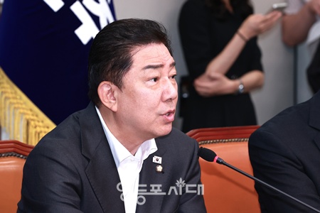 ▲김병기 더불어민주당 원내대표가 18일 서울 여의도 국회에서 열린 최고위원회의에서 발언하고 있다. ⓒ영등포시대