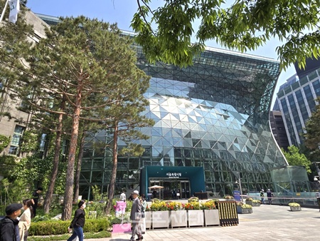 ▲서울시 본관 전경. ⓒ영등포시대