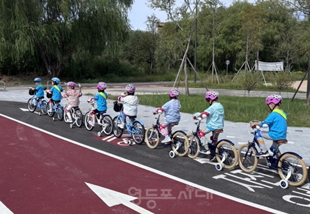 ▲어린이 자전거교실 운영 모습/이미지=영등포구 제공