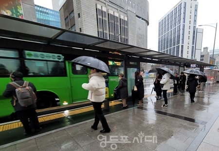 ▲영등포 역 앞 버스정류장/이미지=영등포시대