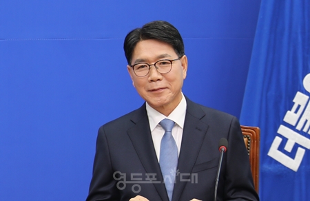 ▲‘중소기업 기술 보호 지원에 관한 법률’ 일부개정법률안을 대표 발의한 이재관 의원Ⓒ영등포시대