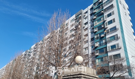 ▲여의도 한 아파트 전경Ⓒ영등포시대