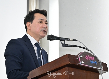 ▲임만균 서울시의회 의장이 29일 서울시청 서소문청사에서 열린 ‘제3차 서울시 도시철도망 구축계획 시민공청회’에서 축사하고 있다. ⓒ서울시의회 