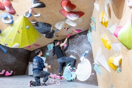 ▲2025년 3월에 진행된 클라이밍 교육 모습/영등포시대 db