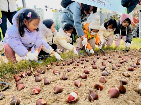 영등포구 목화마을 어린이집 활동 모습(@영등포구)