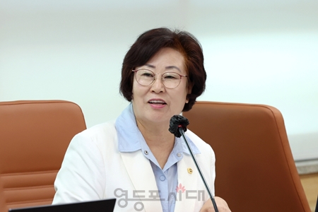 ▲김정애 서울시의원은 디지털도시국 업무보고에서 서울시가 CCTV 설치 필요성의 기준에 대해 따져 묻고 있다. ⓒ서울시의회